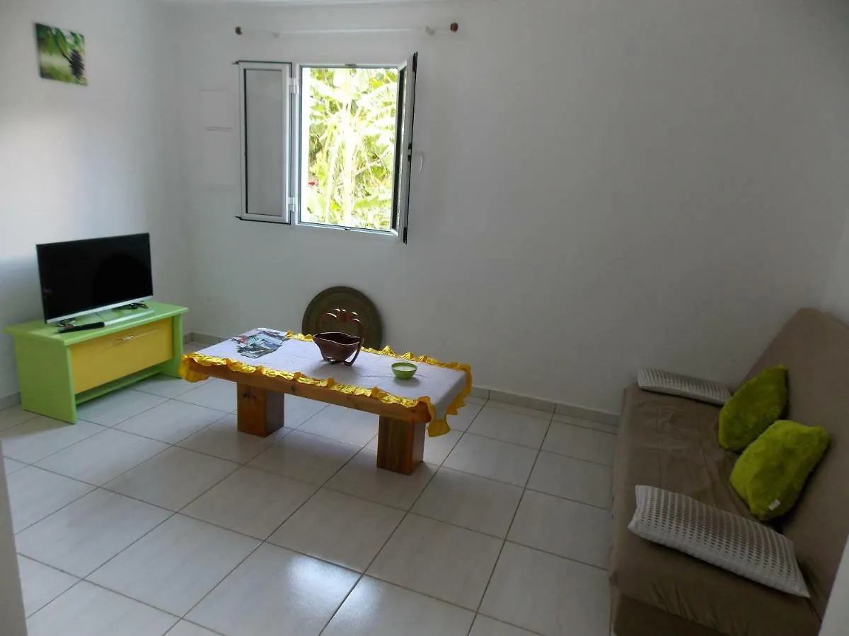 Bungalow Milo Bouillante Holiday home